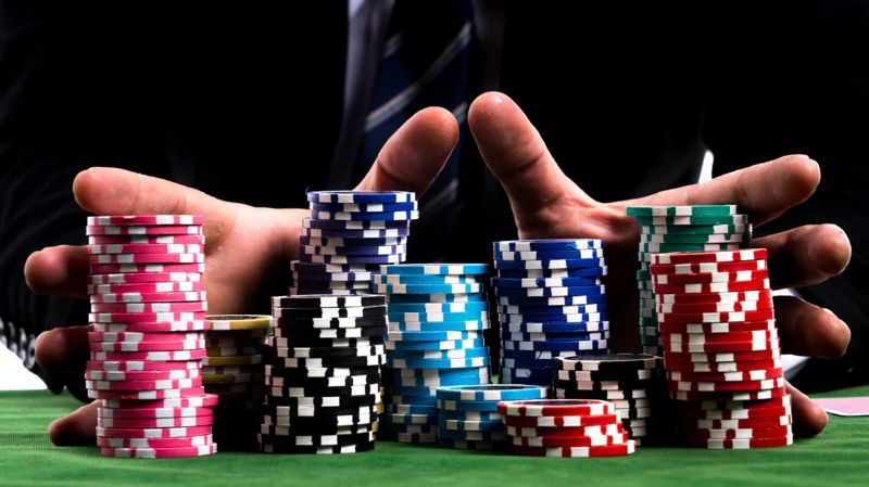 Tìm hiểu về luật chơi Poker cơ bản 